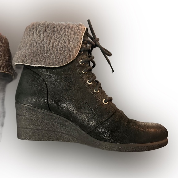 Ugg black wedge lace-up ankle booties - Picture 9 of 13